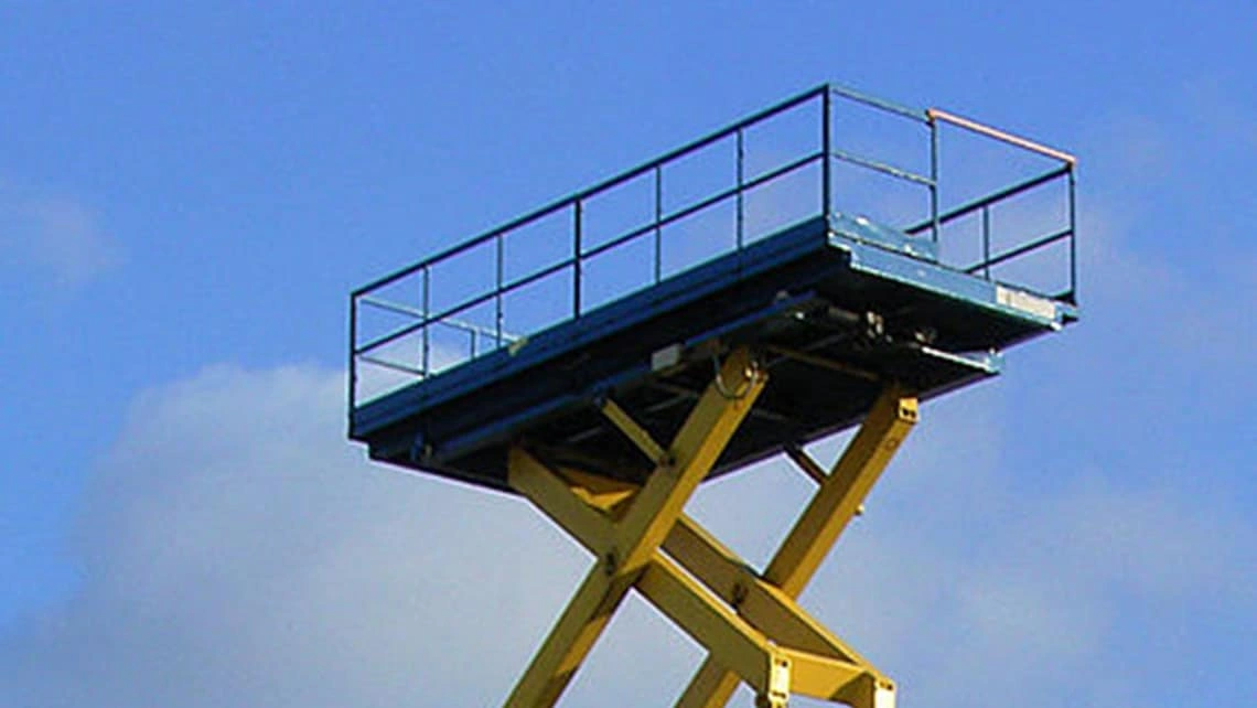 Scissor Lifts in Industrial and Construction Environments