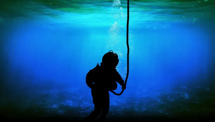underwater commercial diver