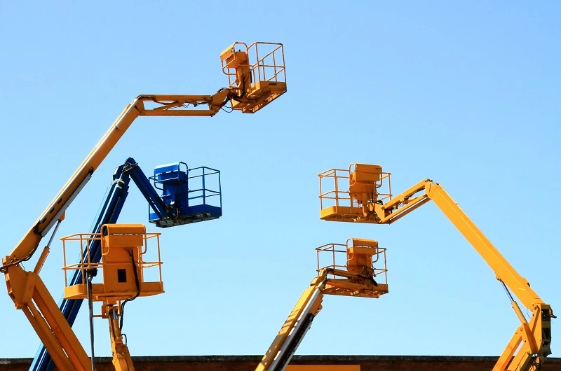 Aerial Platform Online Course A Bunch of Aerial Platforms at a Jobsite